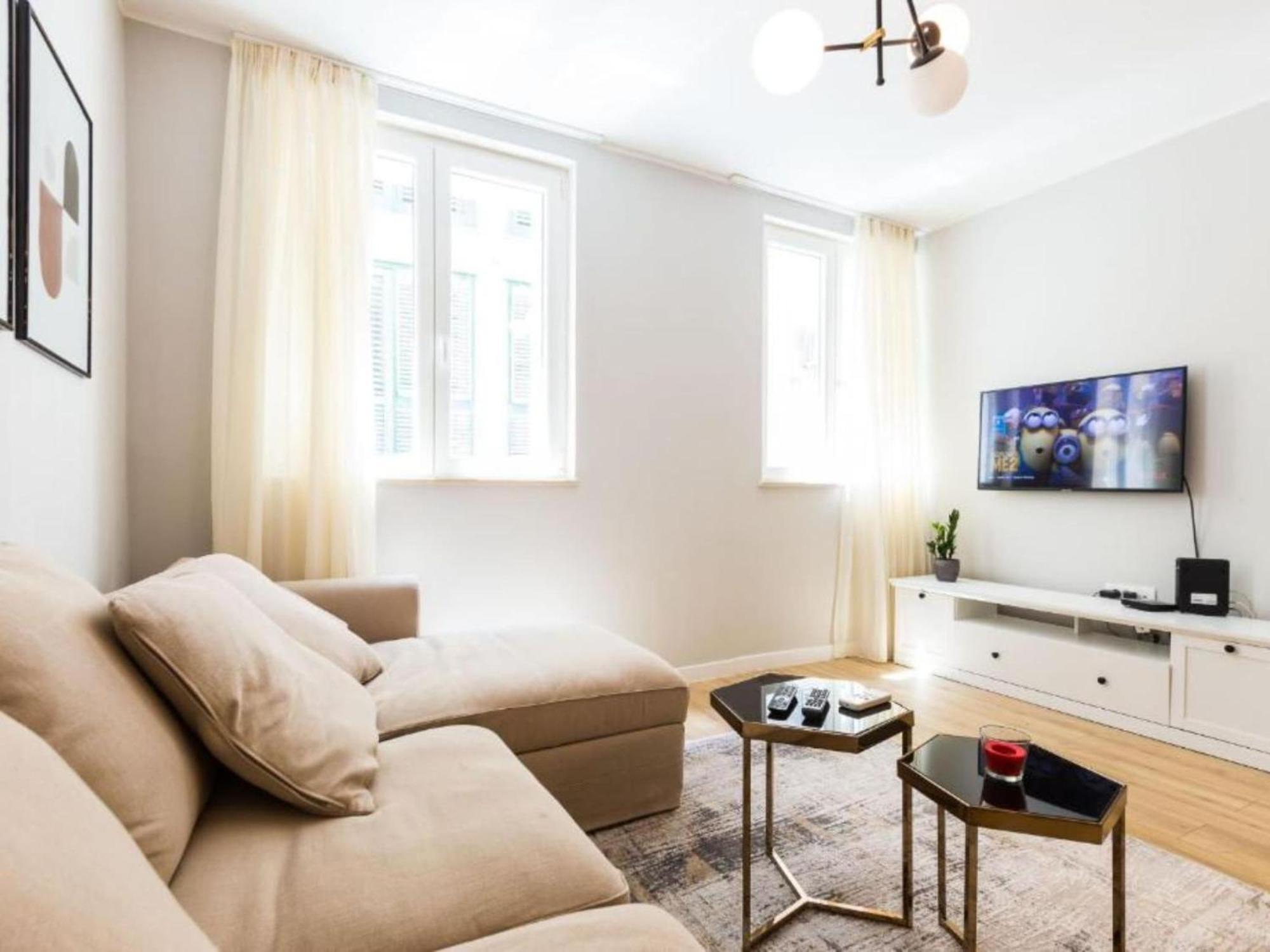 Apartment Cultural Haven Two Bedroom *